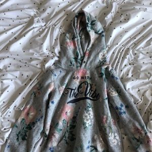 I’m selling a flower sweatshirt.